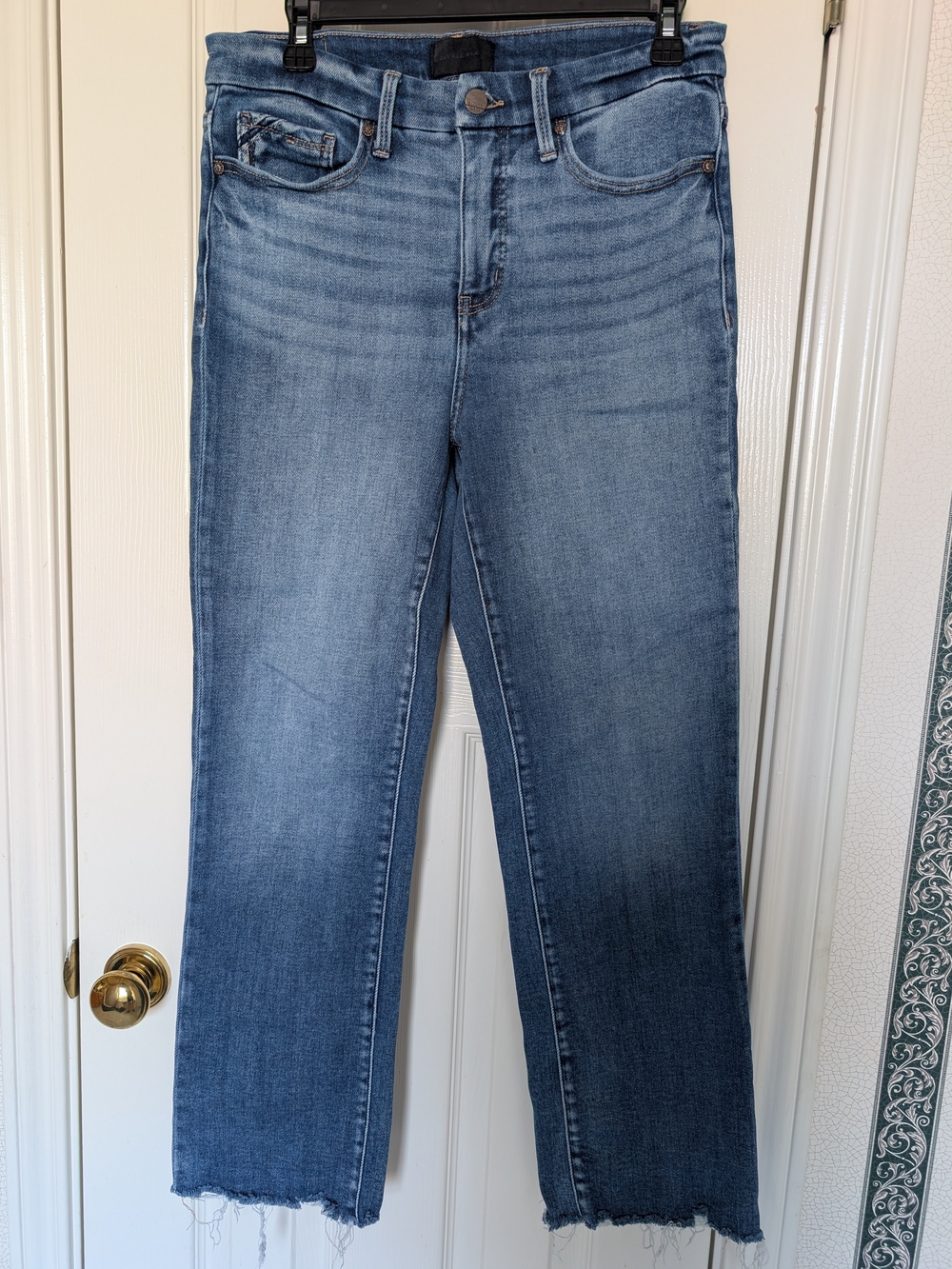 Buckle Black Fit No. 75 Cropped Straight Jeans 28x28 Raw Hem Medium Wash